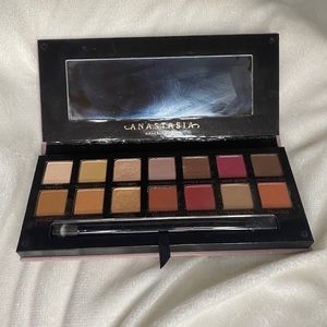 Anastasia Beverly Hills Modern Renaissance Eyeshadow Palette